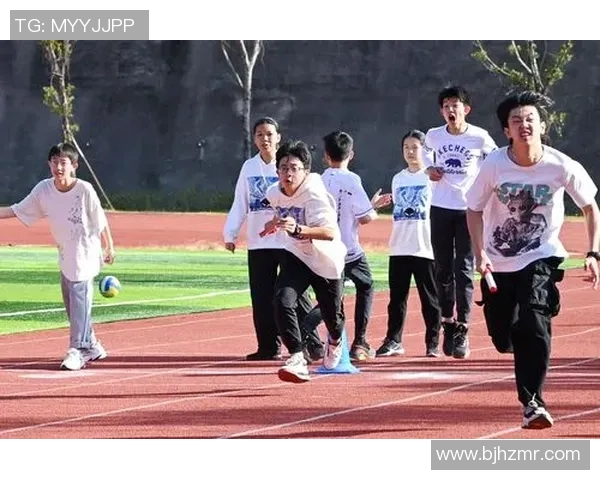 匈牙利足球核心当家球星闪耀赛场引领球队追逐辉煌梦想