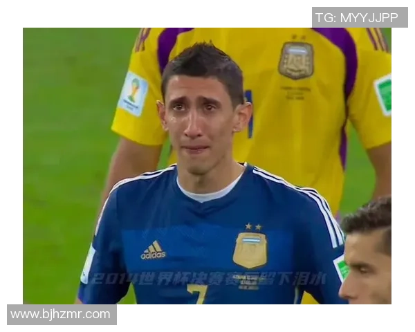 如何通过细节刻画展现足球明星迪马利亚的运动风采与个人魅力 如何通过细节刻画展现足球明星迪马利亚的运动风采与个人魅力