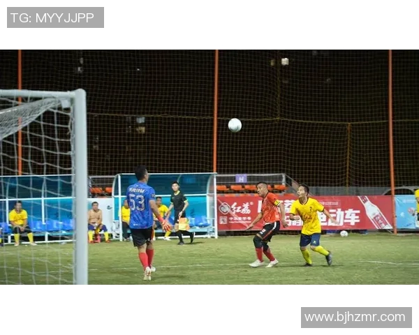 足球十七号球星右边锋展现非凡速度与精准技术引领球队冲击冠军 足球十七号球星右边锋展现非凡速度与精准技术引领球队冲击冠军